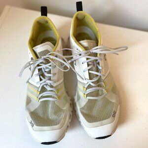 Ons Cloud X Swift Women's Size 9